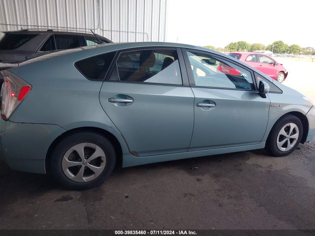 Toyota Prius Two 2015 JTDKN3DU0F1985749 Image 13
