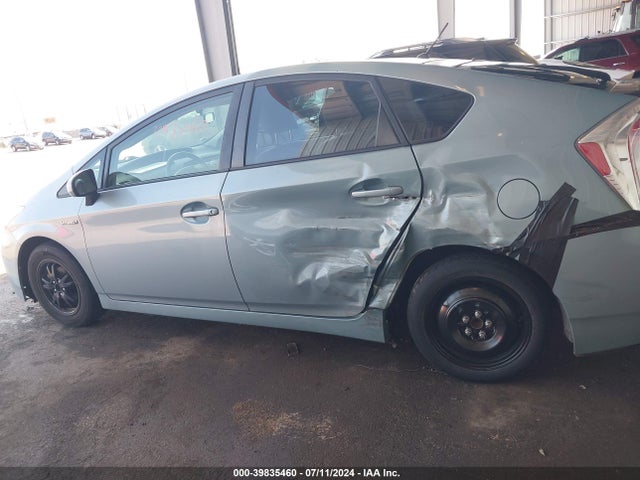 Toyota Prius Two 2015 JTDKN3DU0F1985749 Image 14