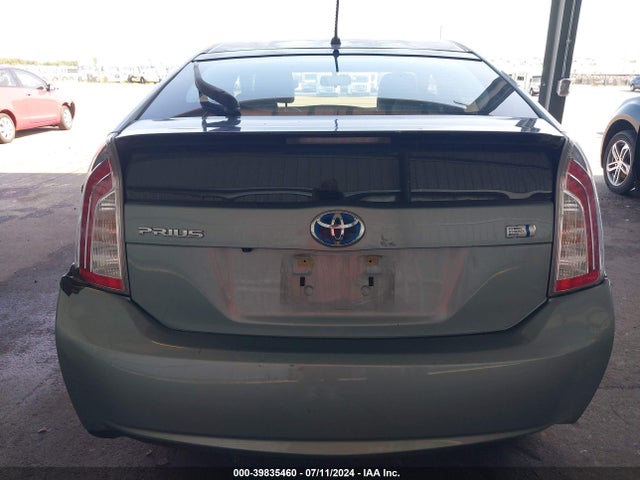 Toyota Prius Two 2015 JTDKN3DU0F1985749 Image 16