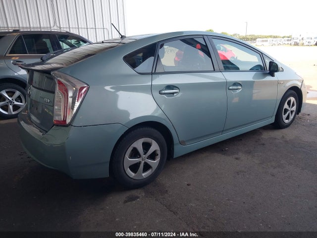 Toyota Prius Two 2015 JTDKN3DU0F1985749 Image 4