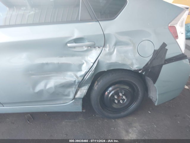 Toyota Prius Two 2015 JTDKN3DU0F1985749 Image 6