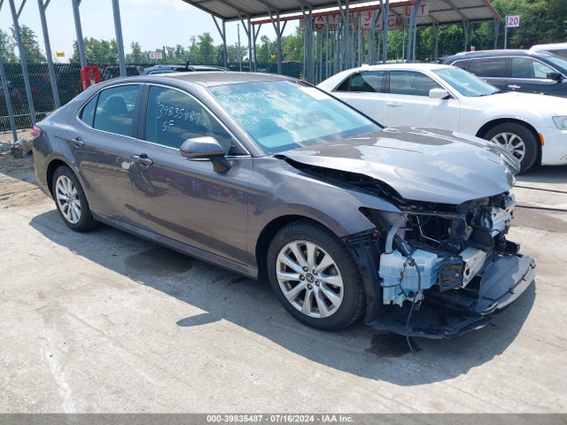 Toyota CAMRY LE 2018 4T1B11HK3JU510771 main image