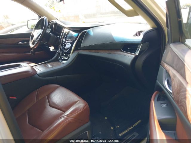 1GYS3BKJ2FR201060 Cadillac Escalade Luxury