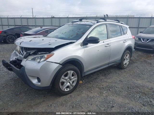 Toyota RAV4 LE 2014 JTMZFREV4E5018588 Image 2