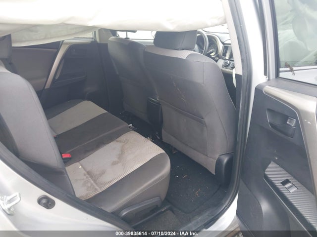 Toyota RAV4 LE 2014 JTMZFREV4E5018588 Image 8
