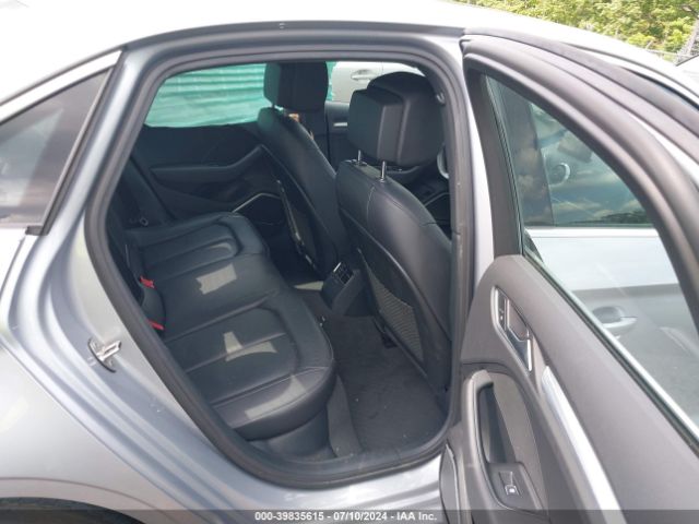 WAUJ8GFF7H1068428 Audi A3 2.0t Premium