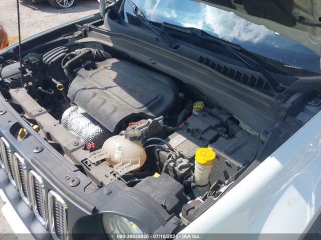 ZACCJABT5FPB30219 Jeep Renegade Latitude