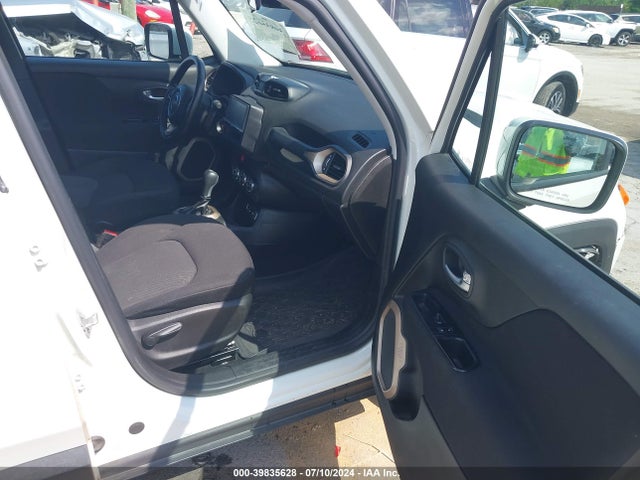 ZACCJABT5FPB30219 Jeep Renegade Latitude