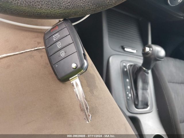 KNAFK4A68G5569882 KIA FORTE LX