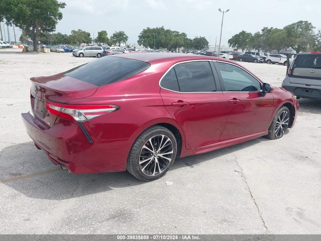 Toyota CAMRY SE 2018 4T1B11HK4JU597645 Image 4