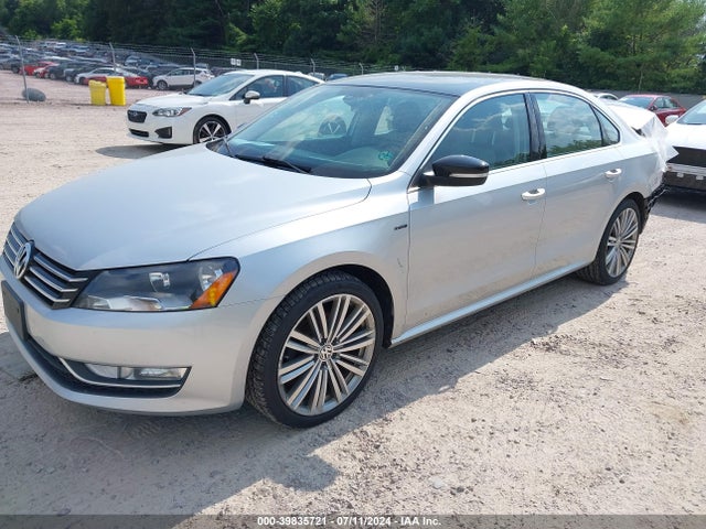 1VWBT7A3XFC062429 Volkswagen Passat 1.8t Sport