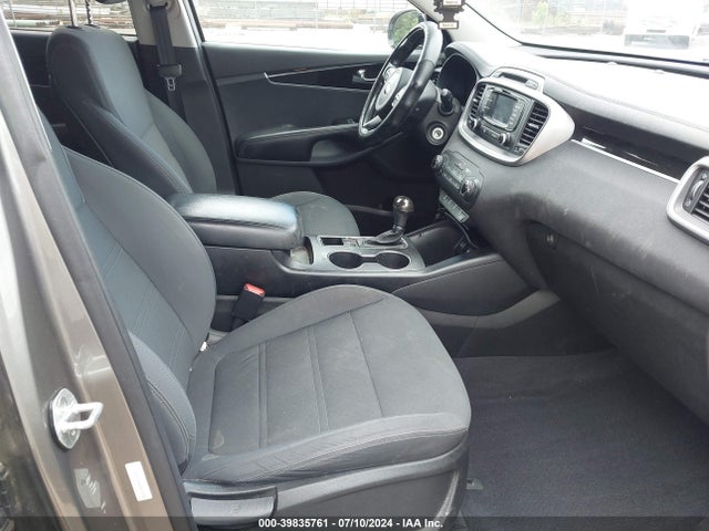 KIA Sorento 3.3l Lx 2016 5XYPG4A56GG110955 Image 5