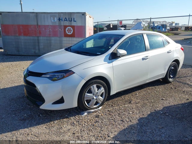 Toyota COROLLA LE 2017 5YFBURHE4HP730593 Image 2