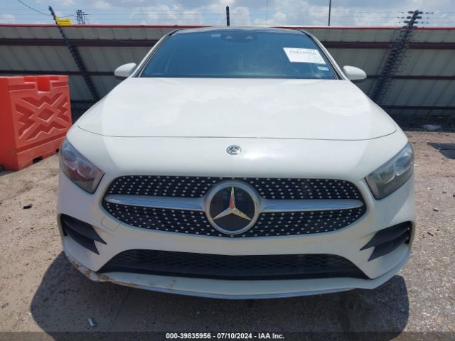 WDD3G4EB1KW012819 Mercedes-Benz A 220
