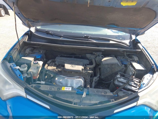 Toyota RAV4 LE 2018 JTMBFREV5JJ191541 Image 10