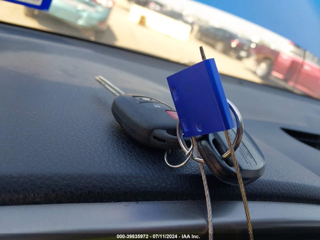 Toyota RAV4 LE 2018 JTMBFREV5JJ191541 Image 11