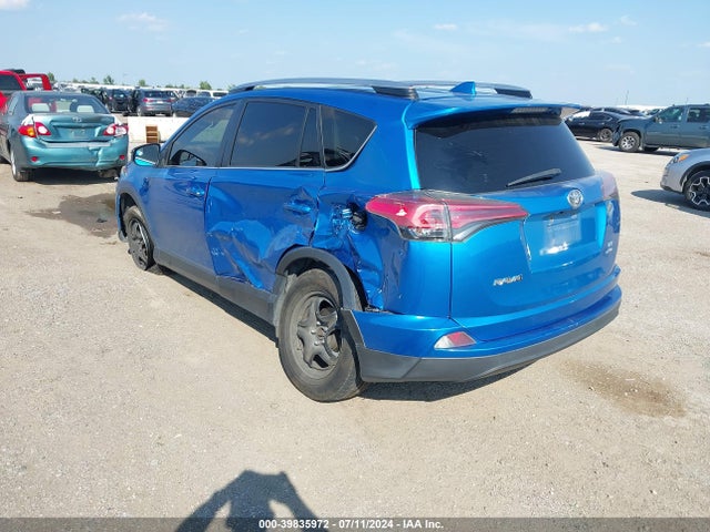 Toyota RAV4 LE 2018 JTMBFREV5JJ191541 Image 3
