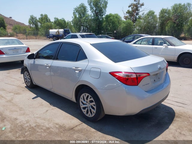 Toyota COROLLA LE 2017 2T1BURHE8HC849733 Image 3