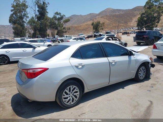 Toyota COROLLA LE 2017 2T1BURHE8HC849733 Image 4