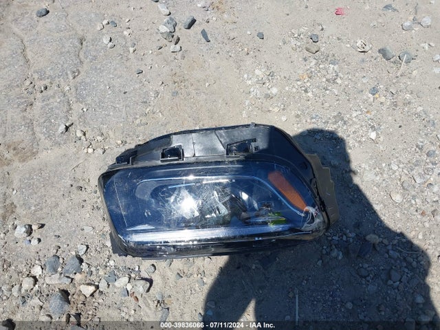 Nissan ROGUE SV 2018 5N1AT2MT7JC771353 Image 12