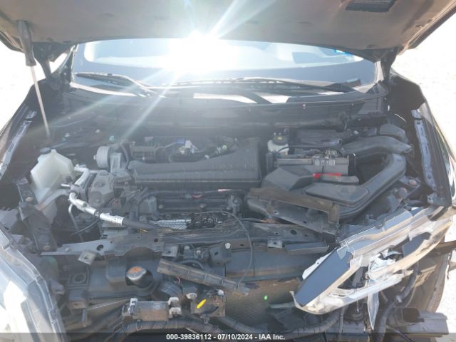 5N1AT2MV8JC720008 Nissan ROGUE SV
