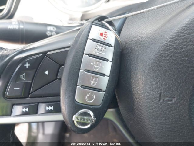 5N1AT2MV8JC720008 Nissan ROGUE SV