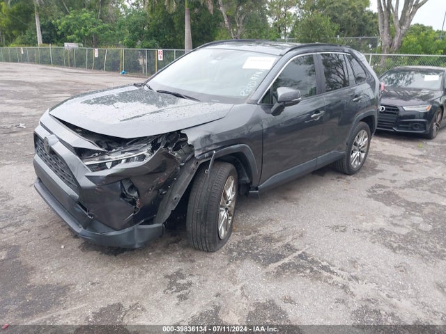 Toyota Rav4 Xle Premium 2020 JTMC1RFV6LD044146 Image 2