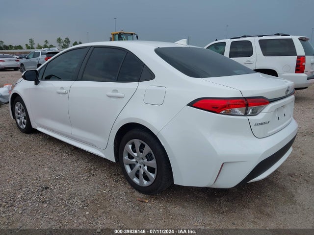 Toyota COROLLA LE 2021 5YFEPMAE8MP233459 Image 3