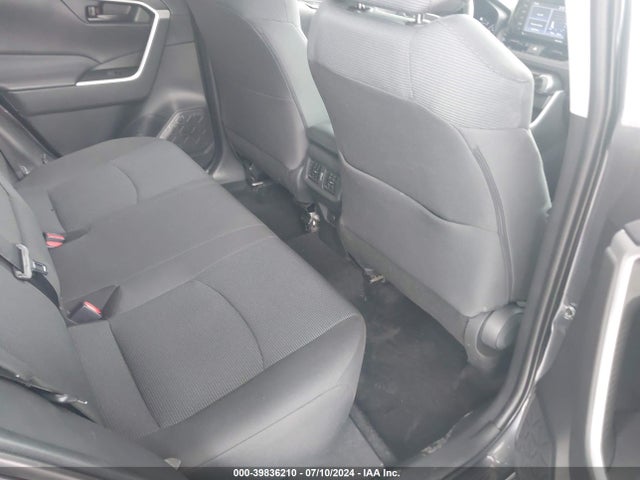Toyota RAV4 LE 2022 2T3H1RFV1NW224047 Image 8