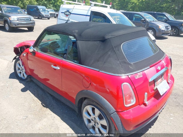 2006 MINI COOPER S WMWRH33526TK59604 Photo 2