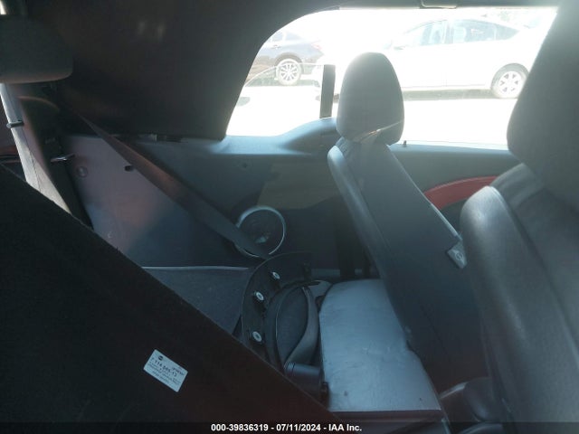 2006 MINI COOPER S WMWRH33526TK59604 Photo 7