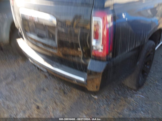 1GKS1HKJXLR300367 GMC Yukon Xl 2wd Denali