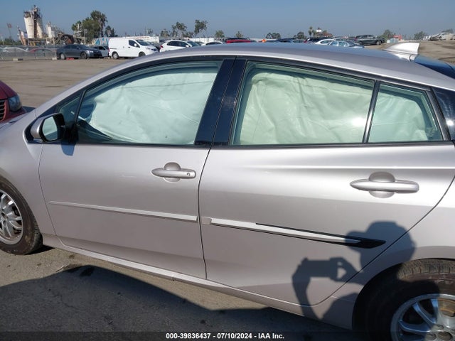 Toyota Prius Prime Limited 2020 JTDKARFP8L3135180 Image 14