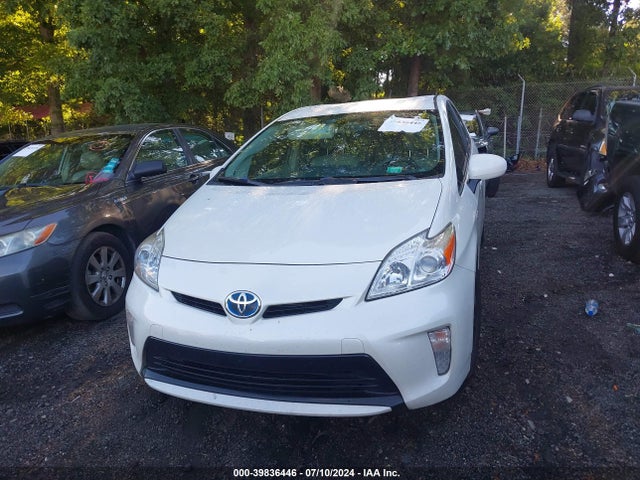Toyota Prius Two 2015 JTDKN3DU6F1940640 Image 12