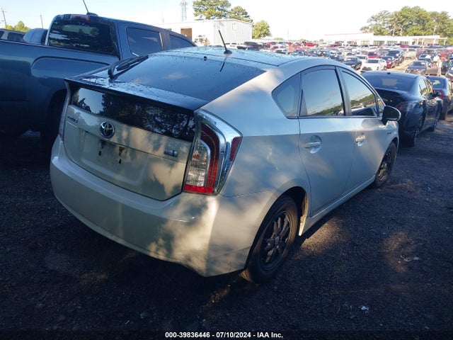 Toyota Prius Two 2015 JTDKN3DU6F1940640 Image 4