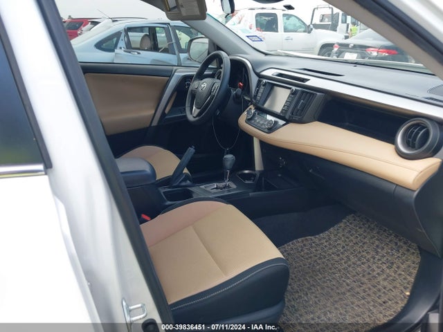 Toyota Rav4 Xle 2017 JTMWFREV4HJ111500 Image 5