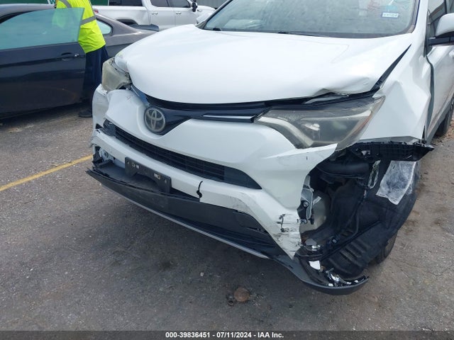 Toyota Rav4 Xle 2017 JTMWFREV4HJ111500 Image 6