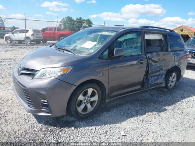5TDKZ3DC1KS967883 Toyota Sienna Le 8 Passenger