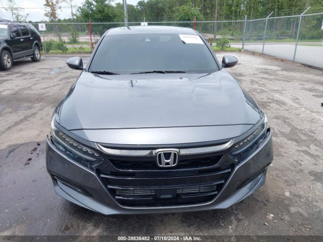 1HGCV1F92JA114430 Honda Accord Touring