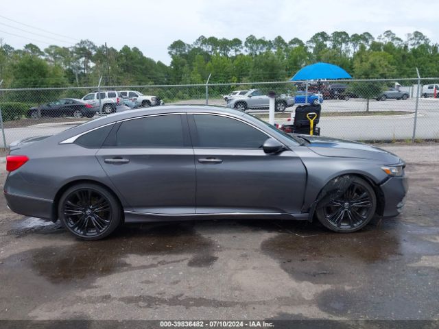 1HGCV1F92JA114430 Honda Accord Touring