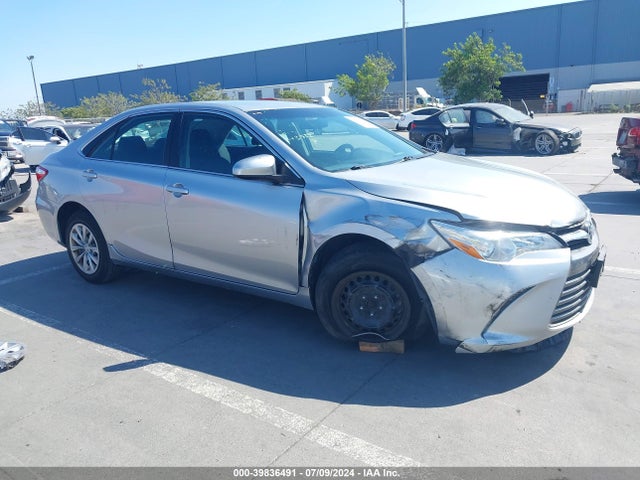 Toyota CAMRY LE 2017 4T1BF1FK6HU760116 Image 1