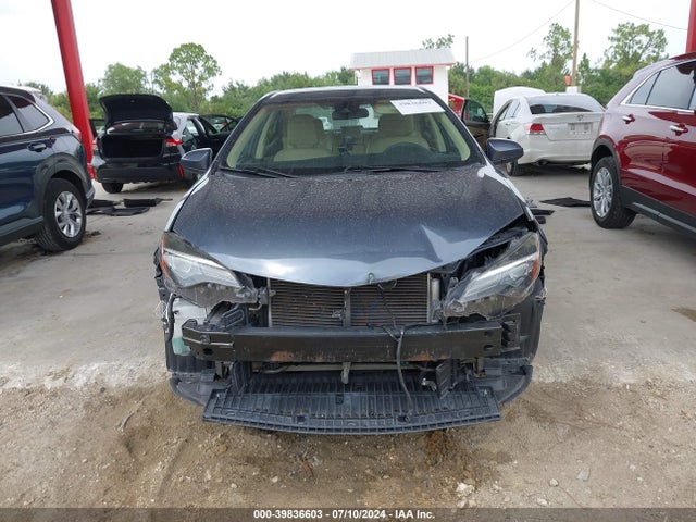 Toyota COROLLA LE 2018 5YFBURHE9JP825804 Image 13