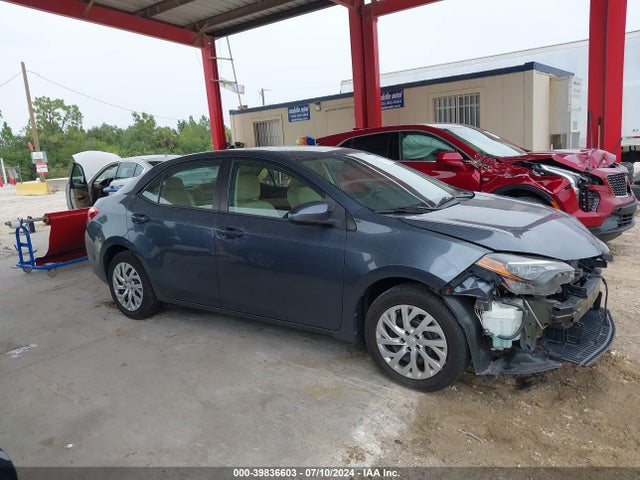 Toyota COROLLA LE 2018 5YFBURHE9JP825804 Image 14