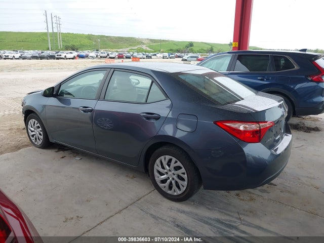 Toyota COROLLA LE 2018 5YFBURHE9JP825804 Image 15
