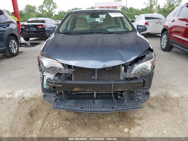 Toyota COROLLA LE 2018 5YFBURHE9JP825804 Image 6