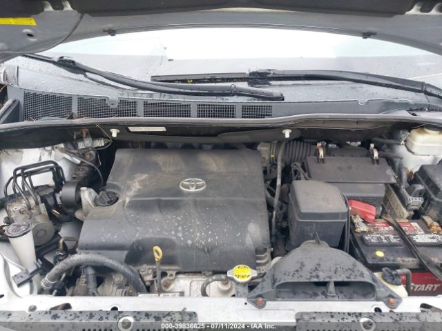 5TDYK3DCXFS663729 Toyota Sienna Xle 8 Passenger