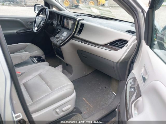 5TDYK3DCXFS663729 Toyota Sienna Xle 8 Passenger