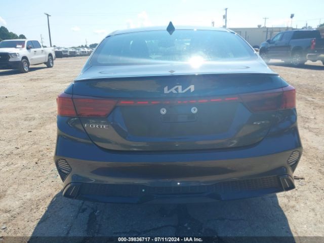 3KPF54AD2NE440479 KIA Forte Gt-line