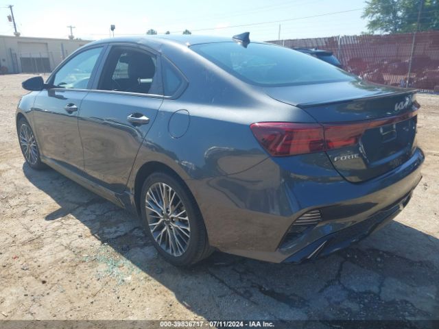 3KPF54AD2NE440479 KIA Forte Gt-line