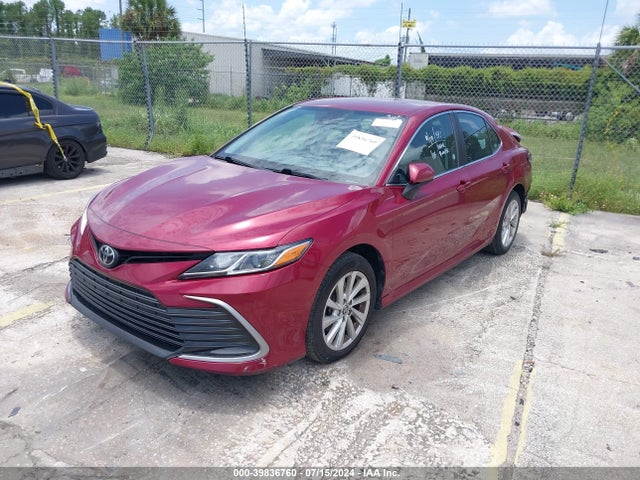 Toyota CAMRY LE 2021 4T1C11AK8MU555093 Image 2